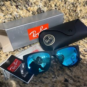 NIB Ray-Ban Sunglasses JUSTIN Rubber black/Blue flash